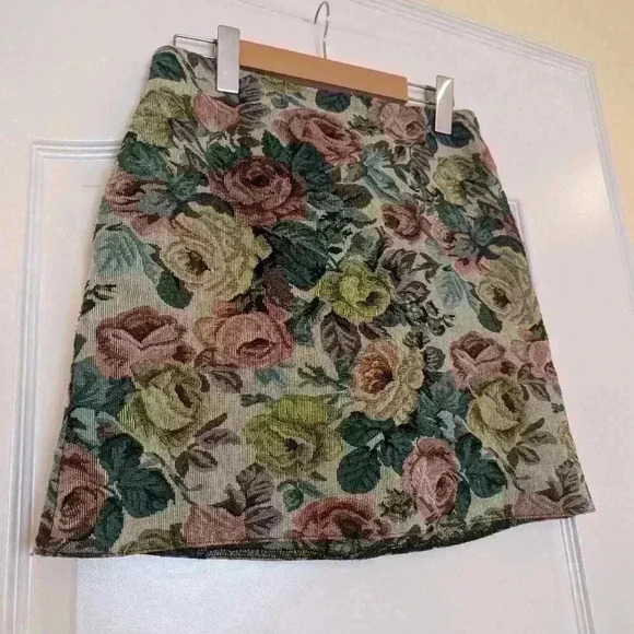 Atmosphere Floral rose skirt  size uk8 Usa4 - Picture 4 of 13